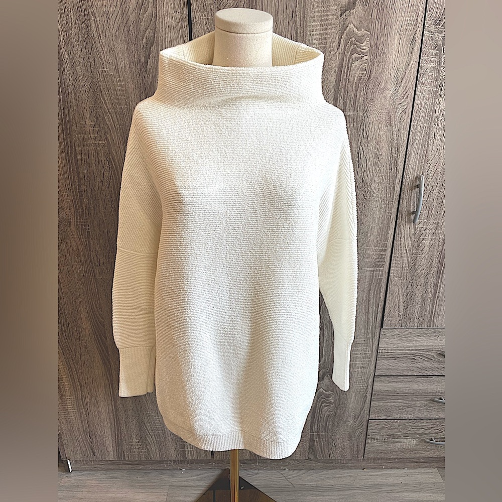 FREE PEOPLE White Knit Oversized cowl neck Sweater